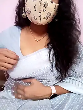 Snapshot of Ammu14399 chatting on April 8, 8:36 am Ammu14399 online show from April 8, 8:36 am