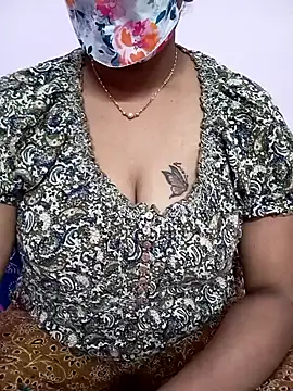 Snapshot of Ammu14399 chatting on May 8, 6:19 am Ammu14399 online show from May 8, 6:19 am