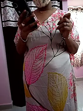 Snapshot of Ammu14399 chatting on May 13, 7:28 am Ammu14399 online show from May 13, 7:28 am
