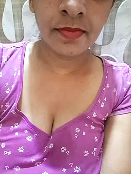 MILFybar online show from March 30, 5:25 pm