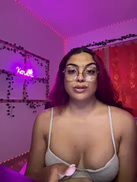 LaKendra97 online show from May 17, 3:41 pm