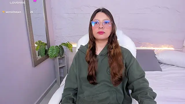 lanna 18  online show from April 23, 12:29 pm