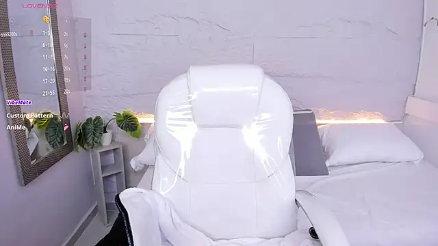 Snapshot of lanna_18_ chatting on June 19, 11:25 am lanna 18 online show from June 19, 11:25 am
