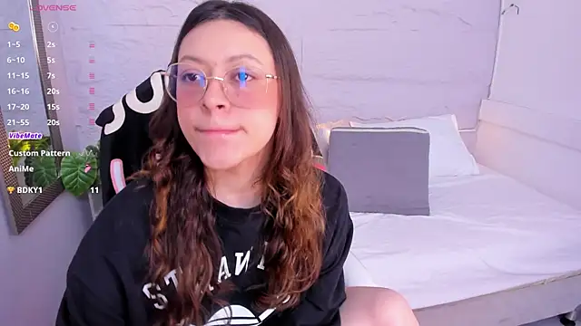 Snapshot of lanna_18_ chatting on June 27, 12:22 pm lanna 18 online show from June 27, 12:22 pm
