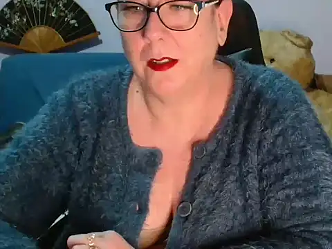 Snapshot of xmyriamx chatting on February 15, 10:14 am xmyriamx online show from February 15, 10:14 am