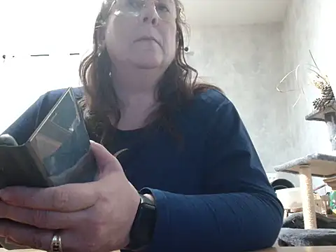 Snapshot of xmyriamx chatting on February 23, 8:28 pm xmyriamx online show from February 23, 8:28 pm