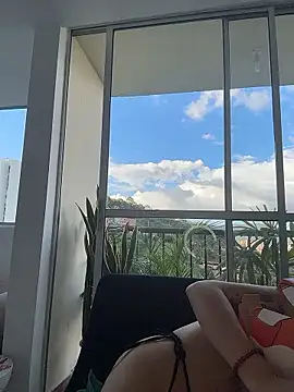 alesziarose  online show from January 16, 10:03 pm