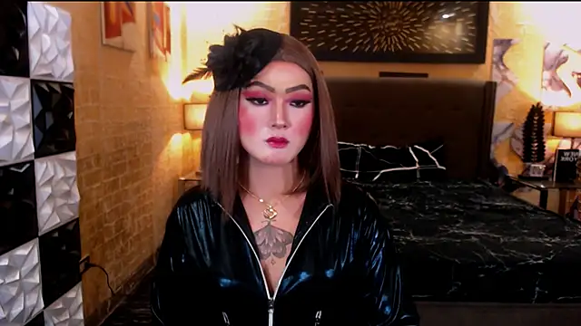 SeductiveJilianTS online show from February 1, 8:40 pm