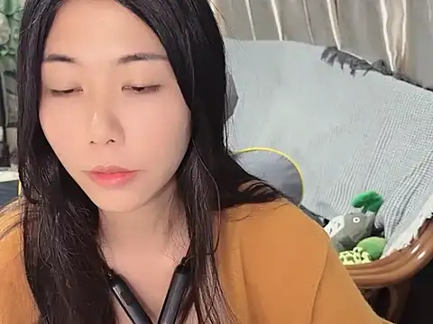 A-qiann online show from February 11, 11:59 am