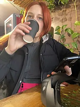 Lily Viola online show from February 5, 7:13 am