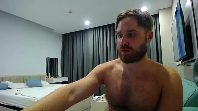 Snapshot of LorenzoLux chatting on April 1, 4:48 pm LorenzoLux online show from April 1, 4:48 pm