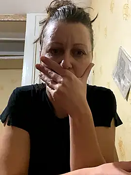 Snapshot of Titana999 chatting on January 8, 9:17 pm Titana999 online show from January 8, 9:17 pm