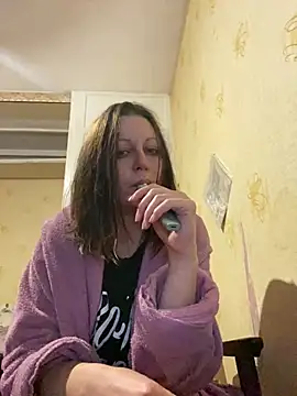 Snapshot of Titana999 chatting on January 16, 12:14 am Titana999 online show from January 16, 12:14 am