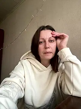 Snapshot of Titana999 chatting on January 19, 2:32 pm Titana999 online show from January 19, 2:32 pm