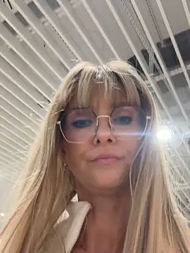 Snapshot of NaughtyNinky chatting on January 16, 12:42 pm NaughtyNinky online show from January 16, 12:42 pm