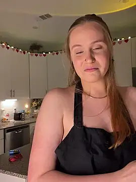 Snapshot of HoneySirena chatting on February 14, 6:32 am HoneySirena online show from February 14, 6:32 am