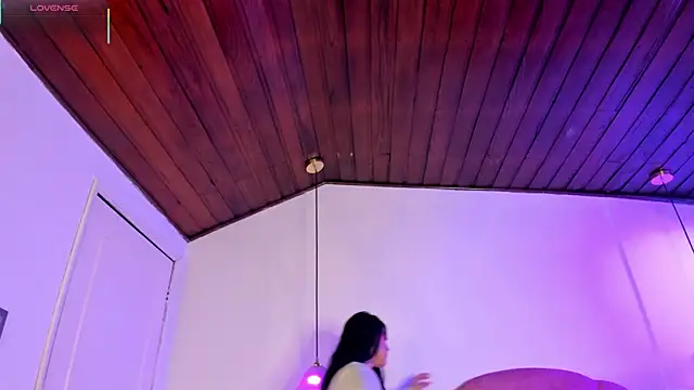  ttaylor  online show from March 29, 4:01 am