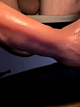 RyanTow06011148 online show from March 9, 7:56 am