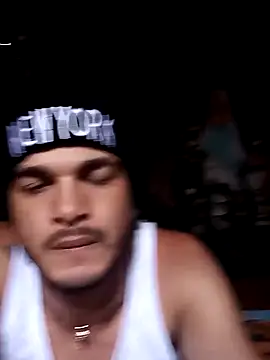 Snapshot of Fernandocj_ chatting on February 3, 8:47 pm Fernandocj online show from February 3, 8:47 pm