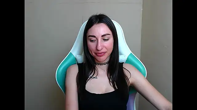 cammila horn online show from March 13, 12:01 pm