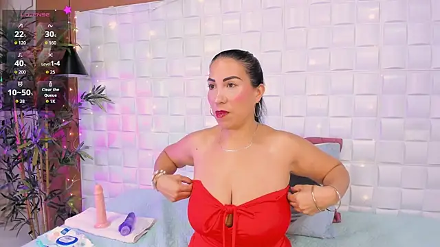 AmberJoyMilf online show from May 6, 12:10 pm