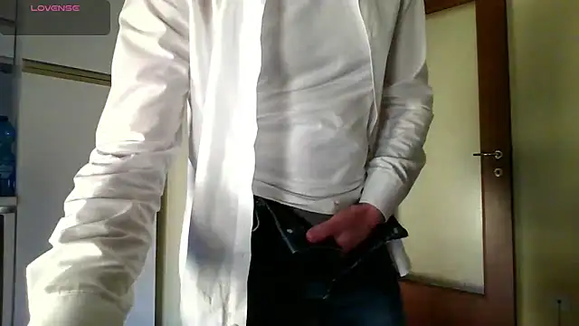 Ele7b5 online show from May 3, 3:29 pm