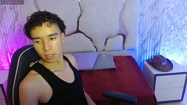 Zayn tay online show from February 10, 2:59 am