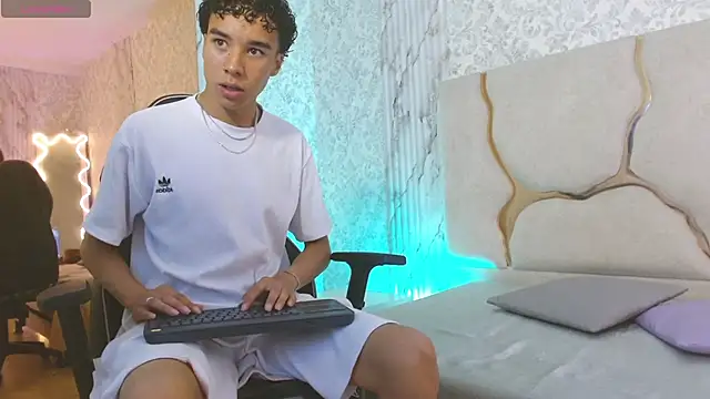 Zayn tay online show from February 11, 3:11 am