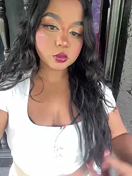 Isabella Belmont online show from February 3, 9:09 pm