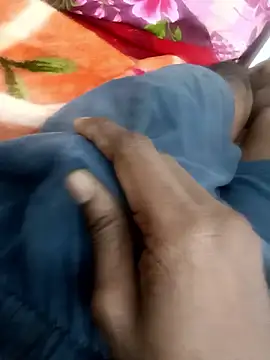 Snapshot of shrank_indian chatting on January 18, 7:39 pm shrank indian online show from January 18, 7:39 pm