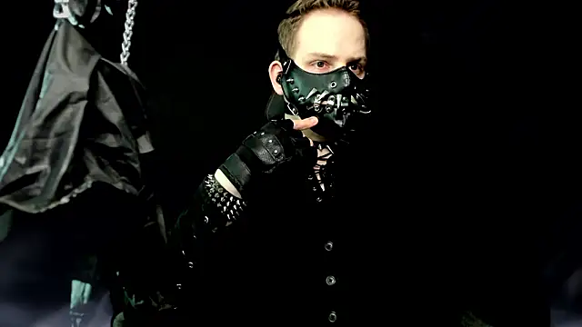 Snapshot of NoirWarden chatting on February 1, 4:16 pm NoirWarden online show from February 1, 4:16 pm