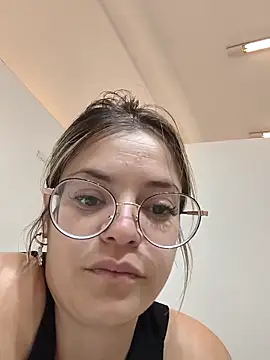 gisequeen online show from February 11, 4:01 pm