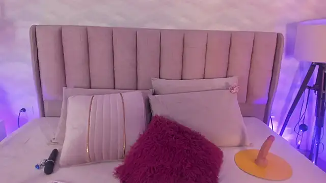 im miadoll online show from March 28, 12:49 pm