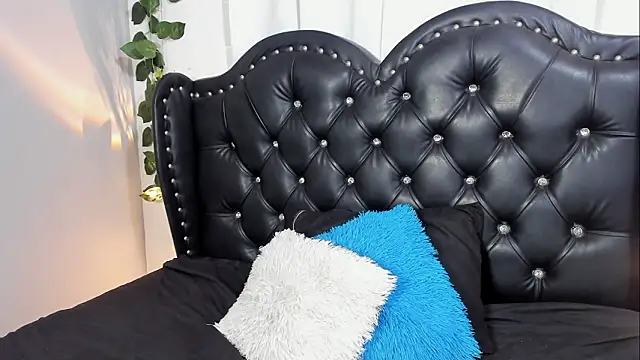 Alana Carther online show from February 3, 7:30 pm