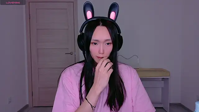 Snapshot of ChosenChampionofSlaanesh chatting on February 10, 1:32 am ChosenChampionofSlaanesh online show from February 10, 1:32 am