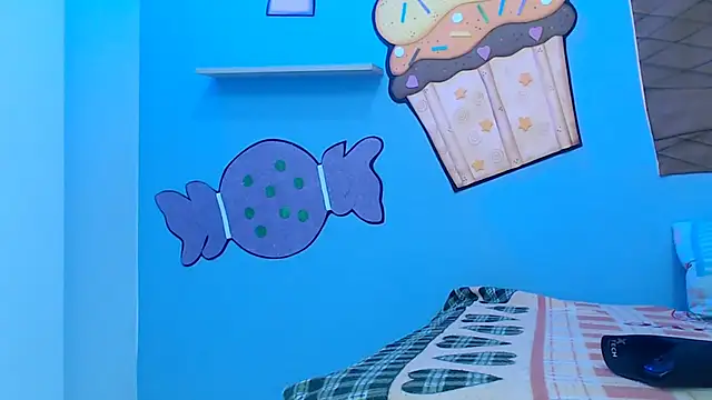 Snapshot of skinnysexzara18 chatting on February 15, 1:46 am skinnysexzara18 online show from February 15, 1:46 am