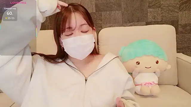 Mayu 000 online show from April 15, 8:20 pm