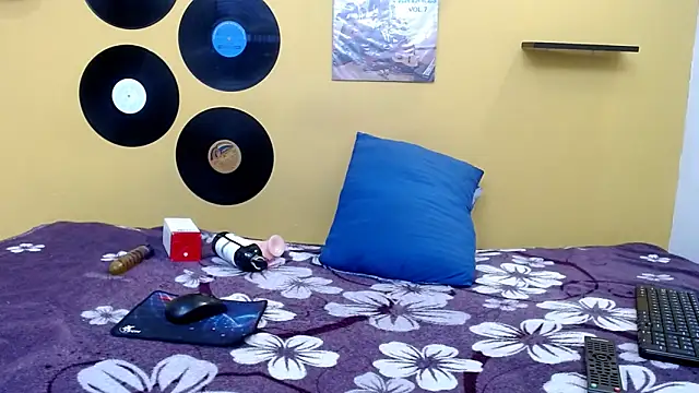 marcelasweet457 online show from May 3, 1:39 pm