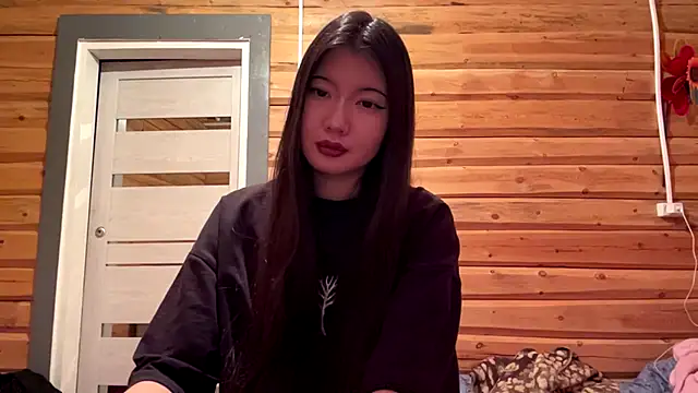 Snapshot of EriVibe chatting on January 7, 5:37 pm EriVibe online show from January 7, 5:37 pm