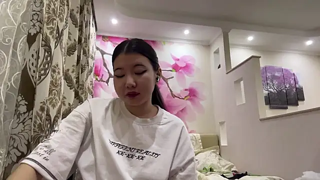 Snapshot of EriVibe chatting on January 14, 6:46 pm EriVibe online show from January 14, 6:46 pm