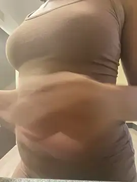 Snapshot of Tookiemomma chatting on April 2, 9:12 pm Tookiemomma online show from April 2, 9:12 pm