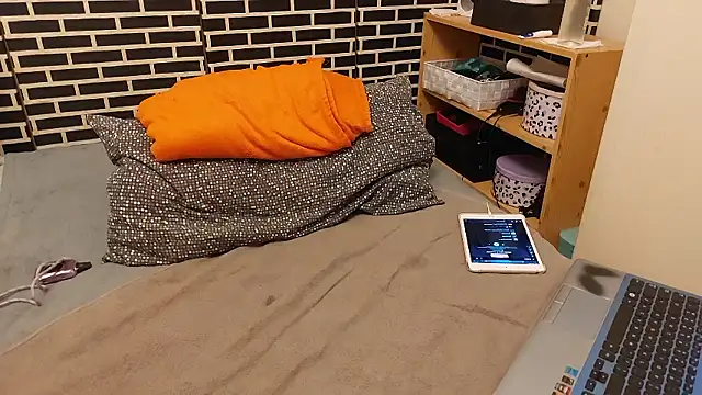 Spatgirl online show from February 26, 10:31 pm