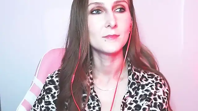 Snapshot of Sokavine chatting on April 4, 7:17 am Sokavine online show from April 4, 7:17 am