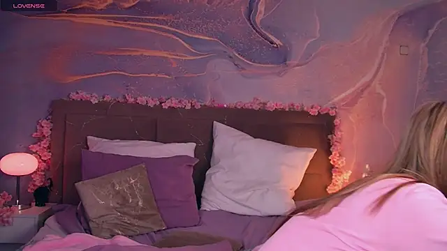 ScarletMarney online show from March 1, 3:03 pm