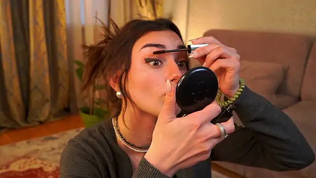 MinnaShummon online show from January 19, 9:24 am