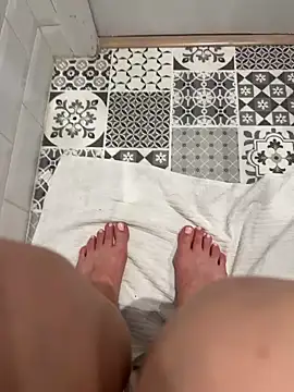 leshowcho online show from April 29, 10:49 pm