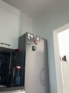 dear2002 online show from February 10, 12:31 pm