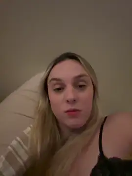 Snapshot of hotcouple9505 chatting on January 16, 1:09 am hotcouple9505 online show from January 16, 1:09 am