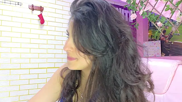 Snapshot of millybell303av chatting on February 17, 12:23 pm millybell303av online show from February 17, 12:23 pm