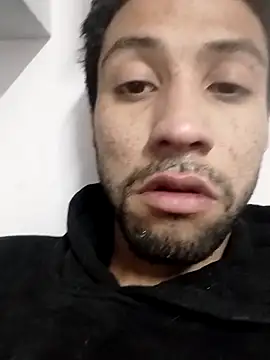 Snapshot of AlejandreBy chatting on March 27, 12:49 am AlejandreBy online show from March 27, 12:49 am